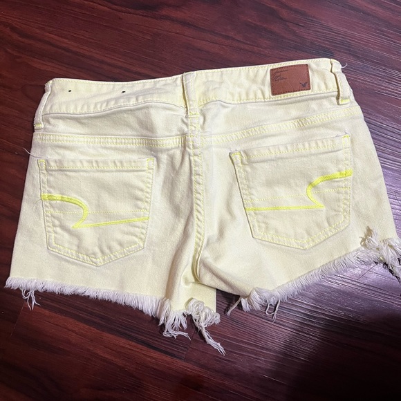 American eagle Outfitters neon yellow midi shorts size 2 - Picture 2 of 3